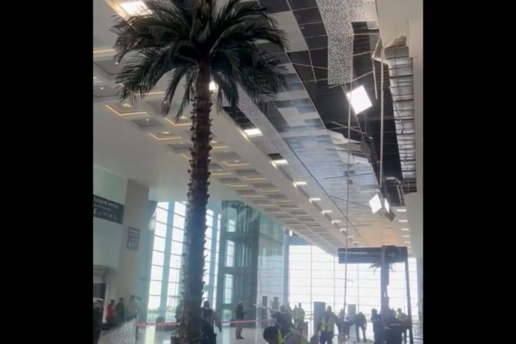 plafones del AIFA se caen