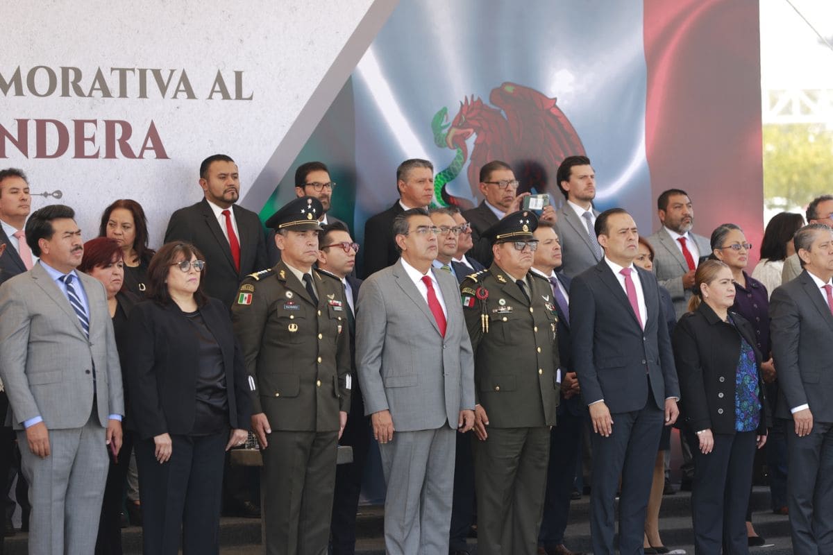 Preside Sergio Salomón Ceremonia Conmemorativa al Día de la Bandera 1 Serigo Salomón ceremonio Día de la Bandera