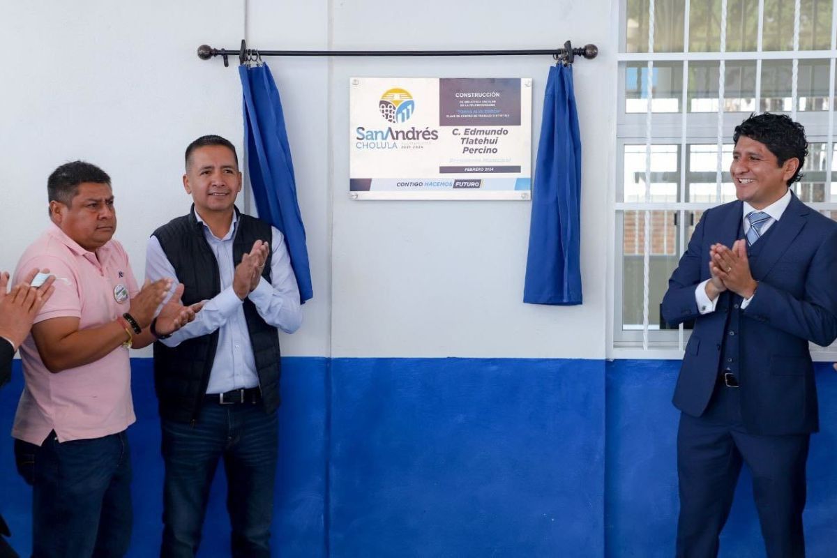 Entrega Mundo Tlatehui la nueva biblioteca de la telesecundaria Tomas Alva Edison 1 Mundo Tlatehui entrega biblioteca en la Tomas Alva Edison