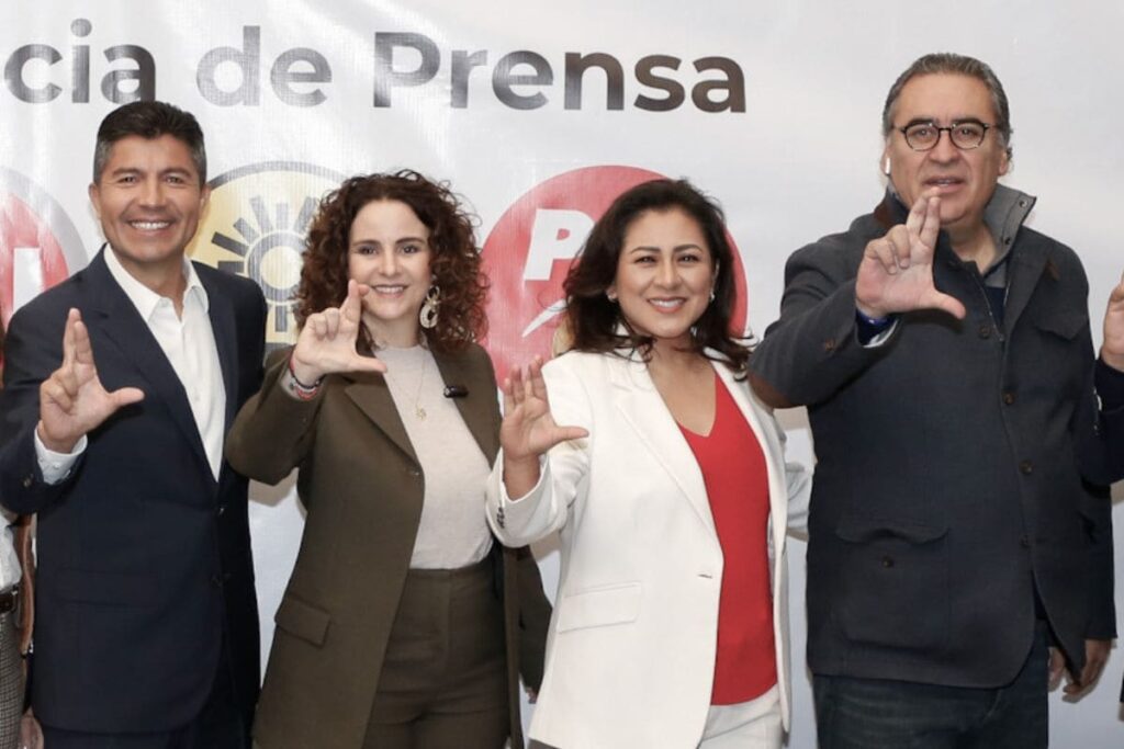 Eduardo Rivera anuncia sus voceros