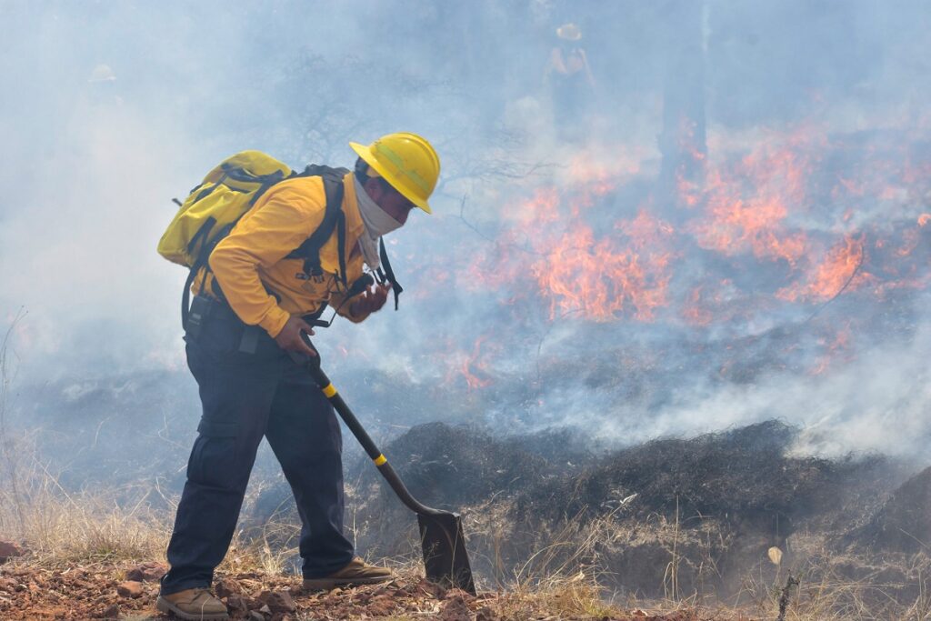 Advierte gobernador de Puebla denuncias penales a quienes provoquen incendios forestales
