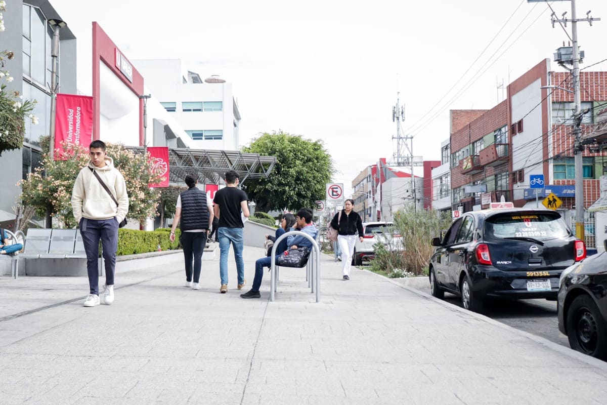 ¿Cuánto costará la peatonalización del Barrio de Santiago en Puebla? 1 40 mdp costará la peatonalización del Barrio de Santiago