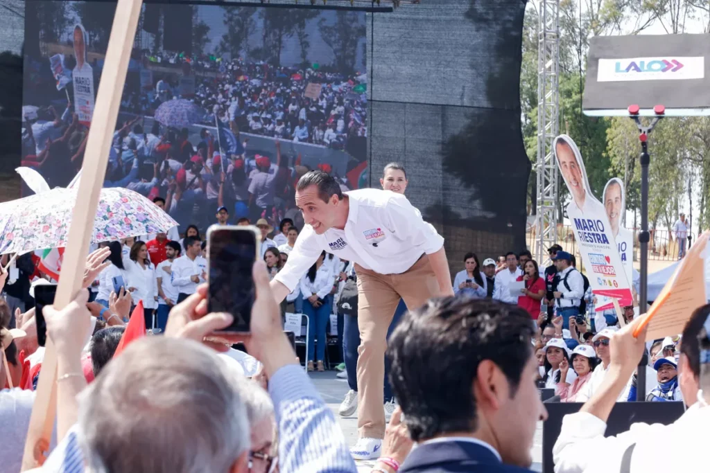 5 mil calles pavimentadas y clínica municipal, las primeras propuestas de Mario Riestra