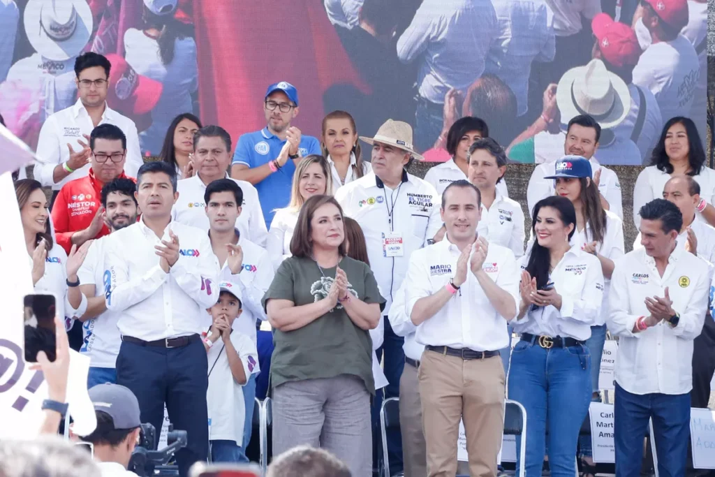 Xóchitl Gálvez asistió al arranque de campaña de Eduardo Rivera Pérez, candidato a la gubernatura de Puebla.