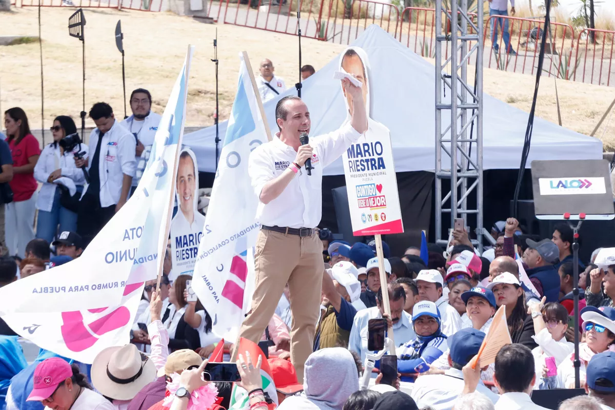 5 mil calles pavimentadas y clínica municipal, las primeras propuestas de Mario Riestra 1 Eduardo Rivera Mario Riestra Xochitl Galvez arranque campana PAN Puebla 2024 7