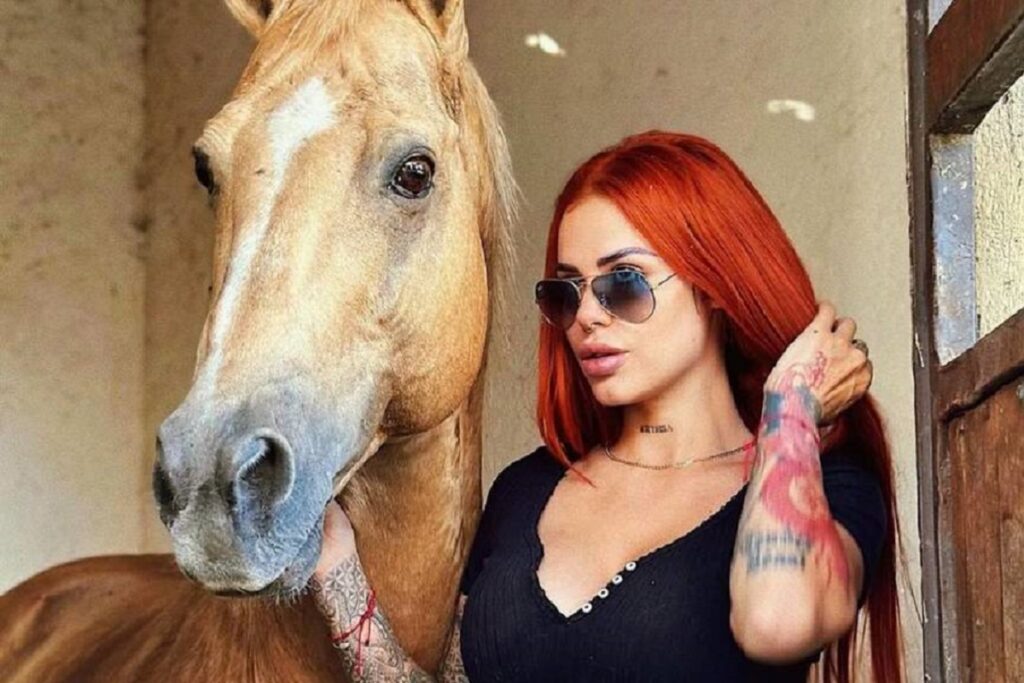 Publican video que Elena Larrea grabó antes de morir