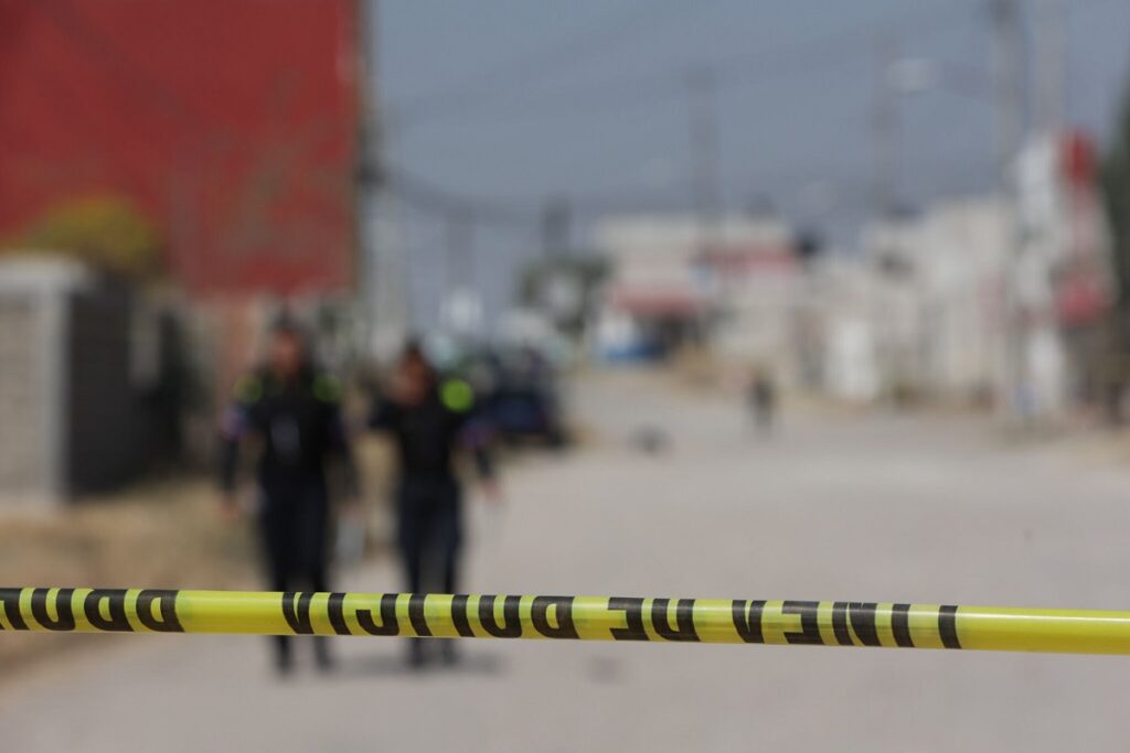 Encuentran cadáver embolsado en terrenos de San Francisco Totimehuacán