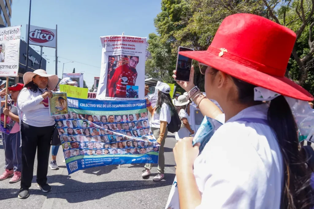 Marcha 8m Puebla Voz de los Desaparecidos 8