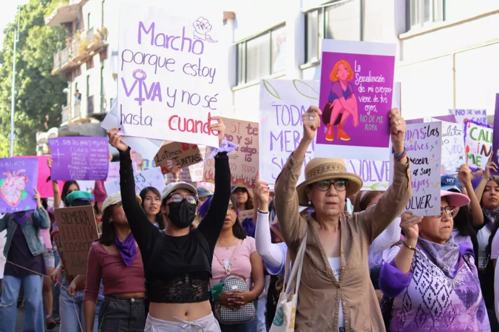 Marcha 8m Puebla zocalo de puebla 6