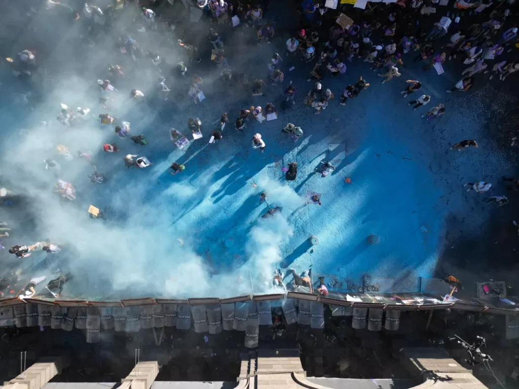 Marcha 8m Puebla zocalo de puebla dron 15