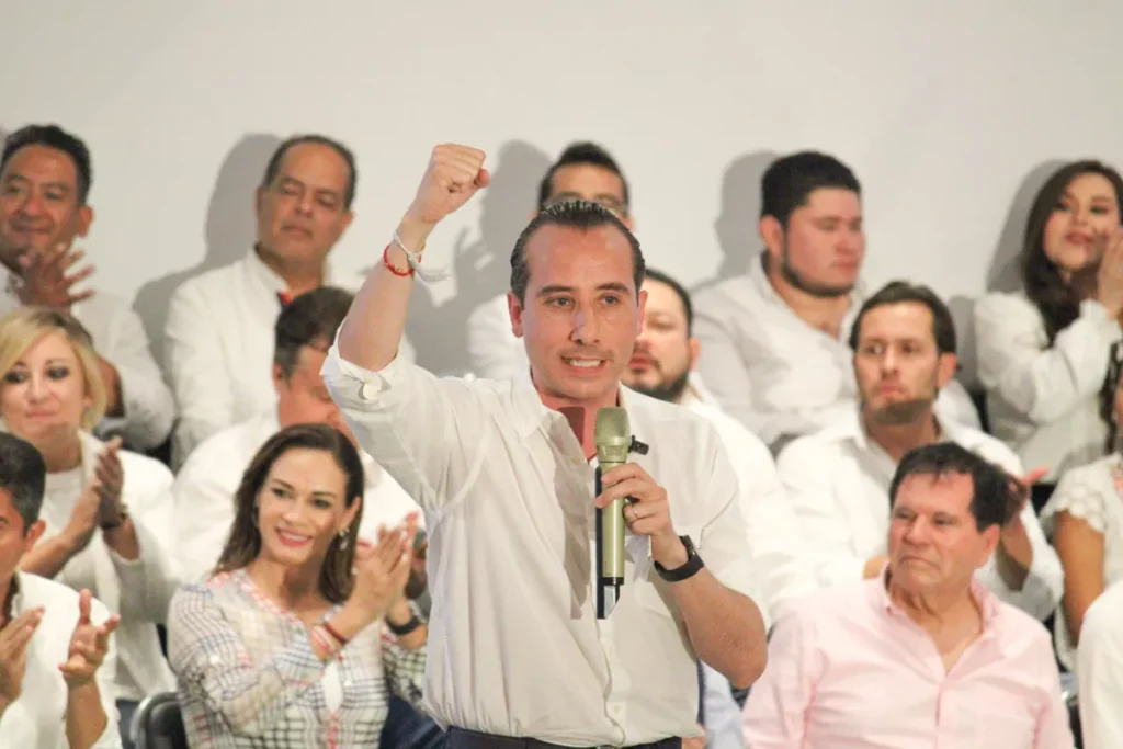 Mario Riestra registro IEE presentacion equipo de campana PAN Puebla 11