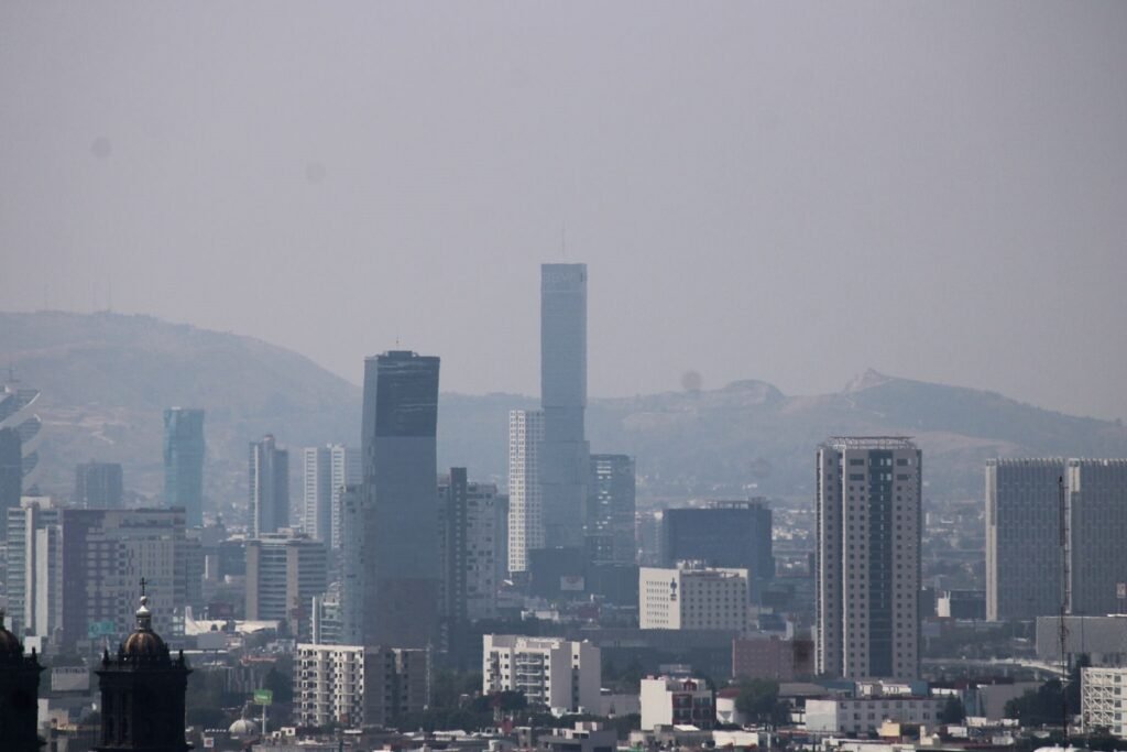 Por caída de ceniza en Puebla