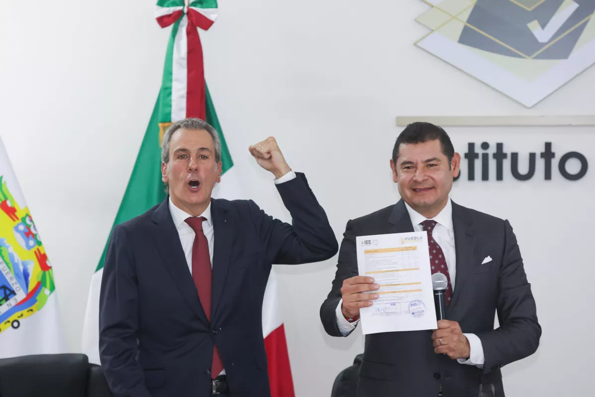 FOTOS: Se registran Alejandro Armenta y Pepe Chedraui por la gubernatura y alcaldía de Puebla 1 Alejandro Armenta y Pepe Chedraui se registran como candidatos en Puebla