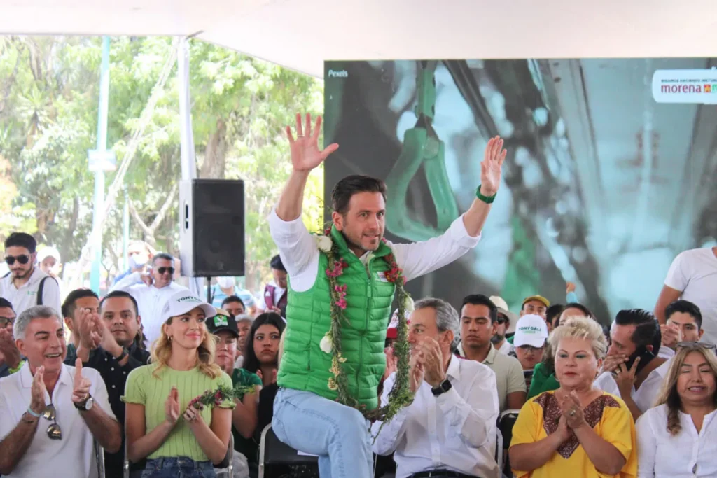 Tony Gali Lopez Inicio de Campana distrito 9 2