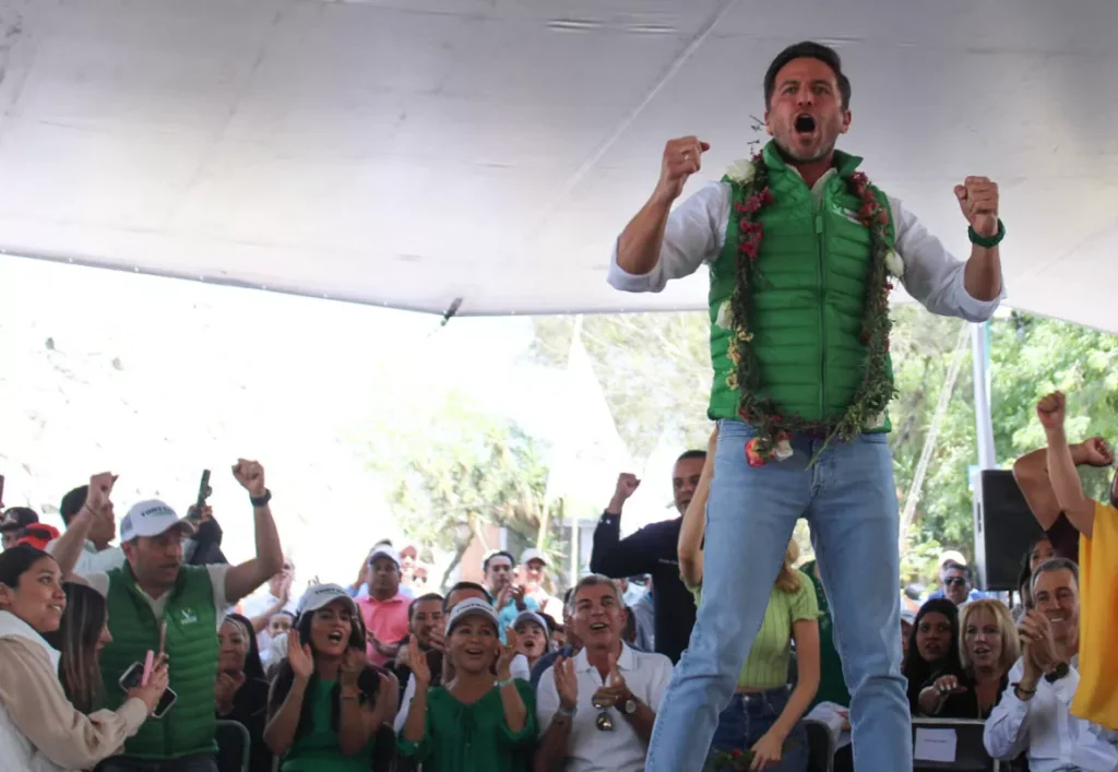 Tony Gali Lopez Inicio de Campana distrito 9 3