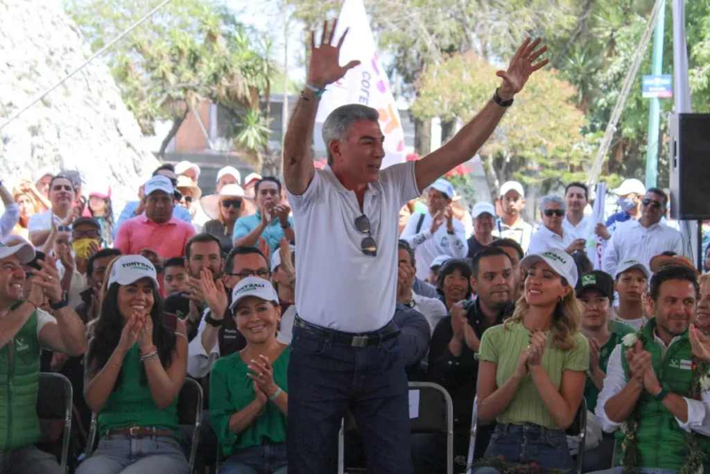 Exgobernador Tony Gali Morena 