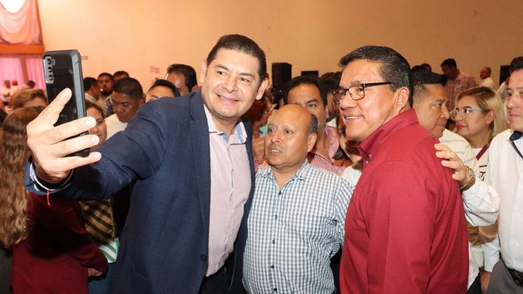 En unidad dialogan militantes de Morena para fortalecer proyecto de Transformación