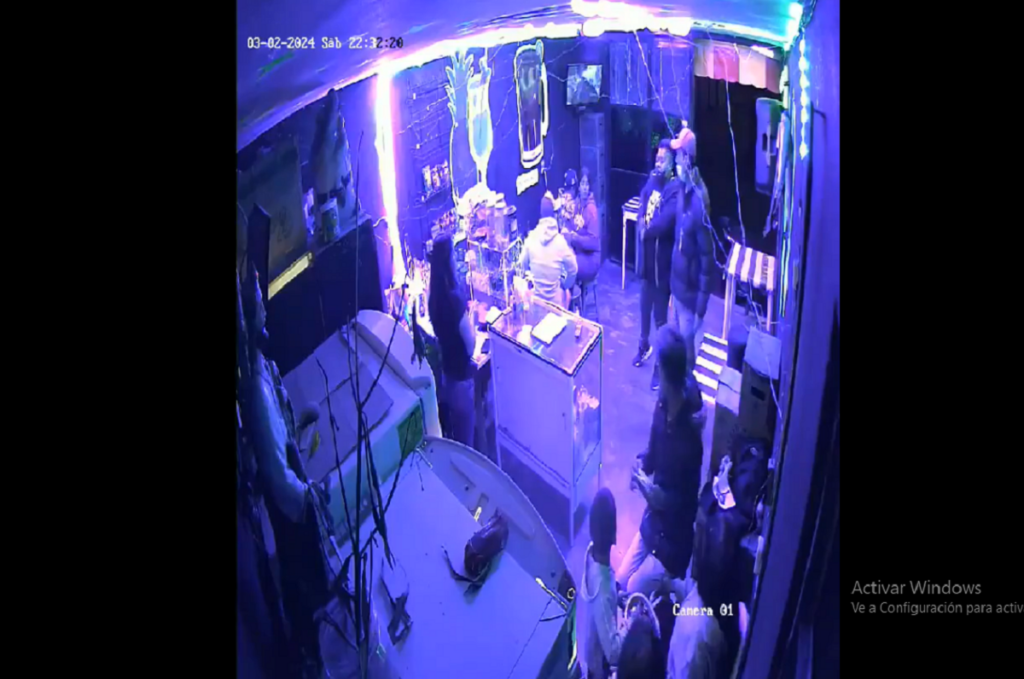 asaltan negocio de micheladas en amozoc