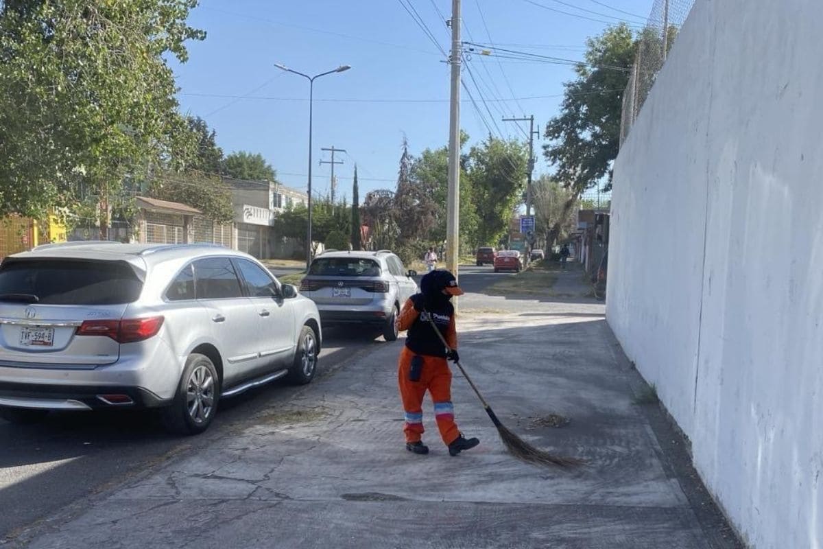 Ayuntamiento de Puebla recolecta 11 toneladas de ceniza tras barrido de calles 1 ayuntamiento de Puebla recolecta 11 toneladas de ceniza