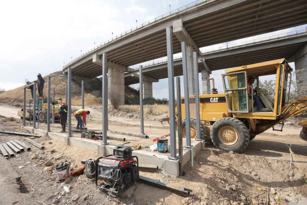 construccion Paraderos Linea 4 RUTA 4