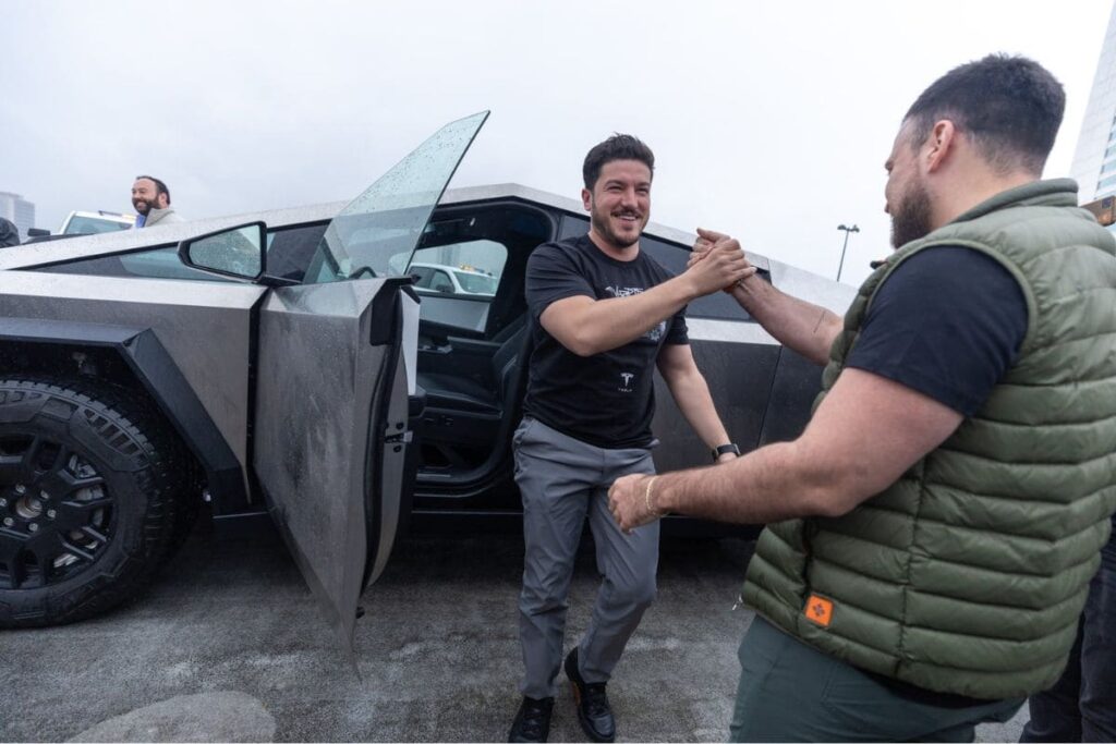 costo de la Cybertruck de Samuel García