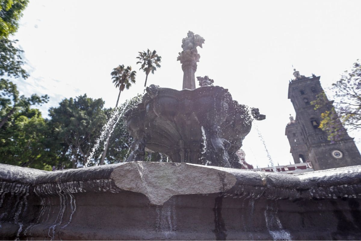 Infiltrados dañaron la fuente de San Miguel durante el 8M 1 daños en fuente de San Miguel 2024