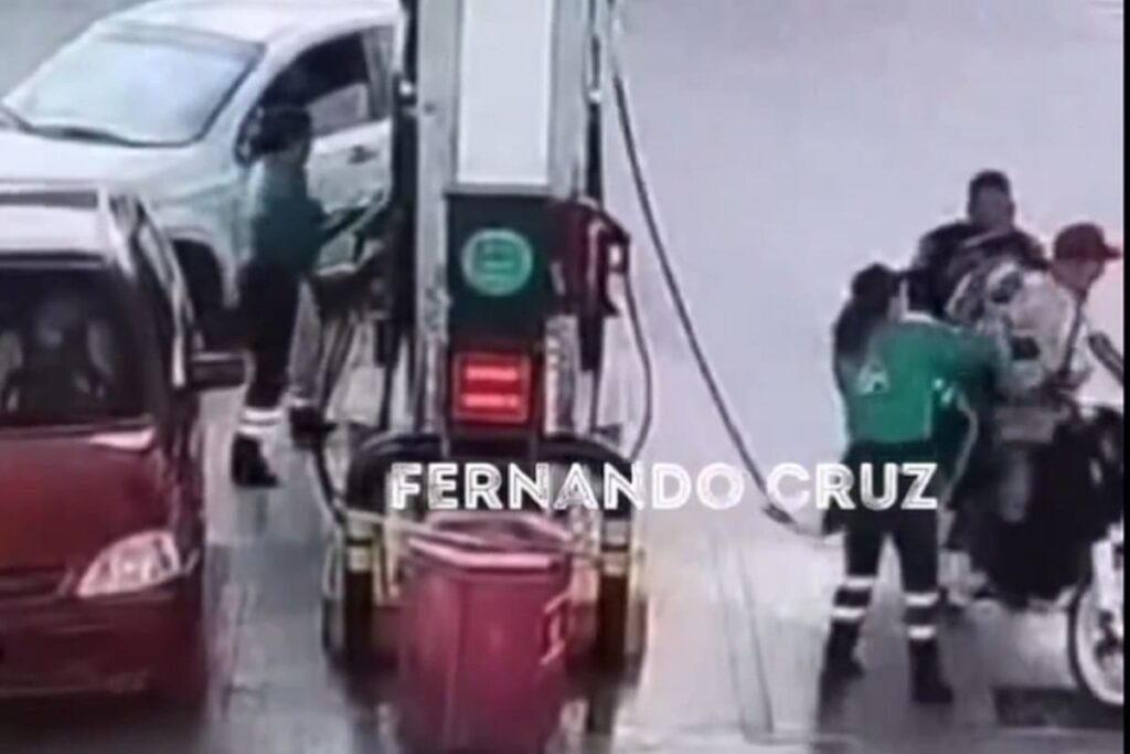 despachadora de gasolinea estado de mexico