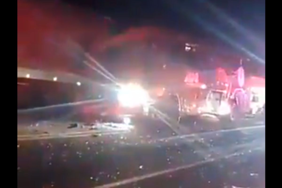 Muere uno de los cinco empleados de Audi heridos en choque entre ADO y tráiler 1 empleado de Audi muere tras accidente de camión ADO