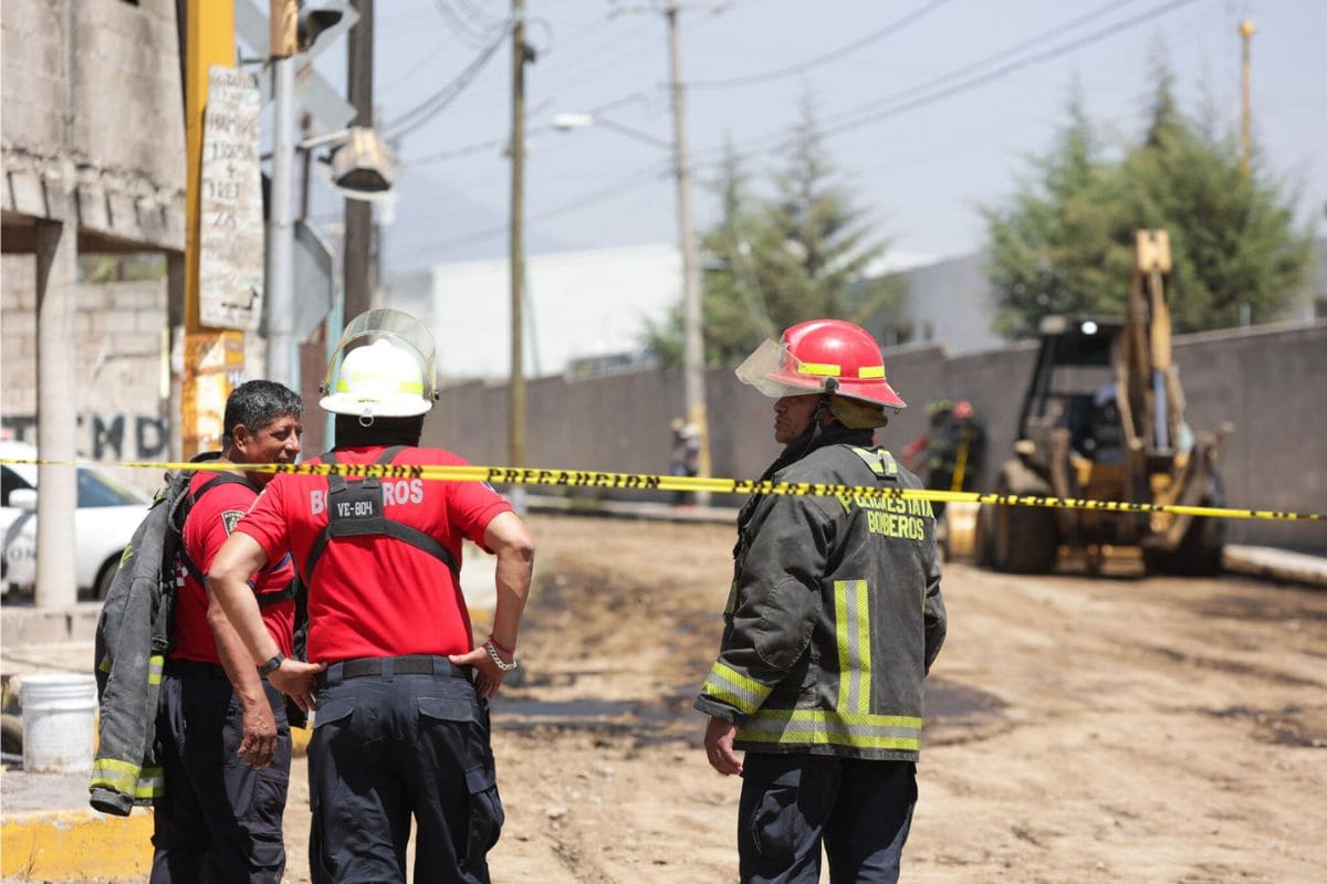 Controlan fuga de combustible en Bosques de Amalucan que provocó desalojo de escuela 1 fuga de combustible en Bosques de Amalucan