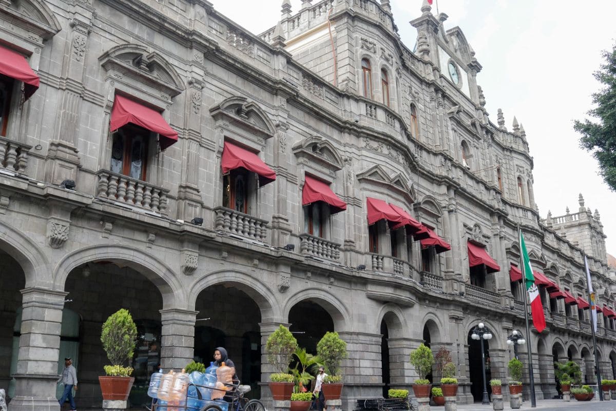 5 funcionarios más abandonan su cargo en el Ayuntamiento de Puebla para participar en proceso electoral 1 renuncian 5 funcionarios del ayuntamiento de Puebla