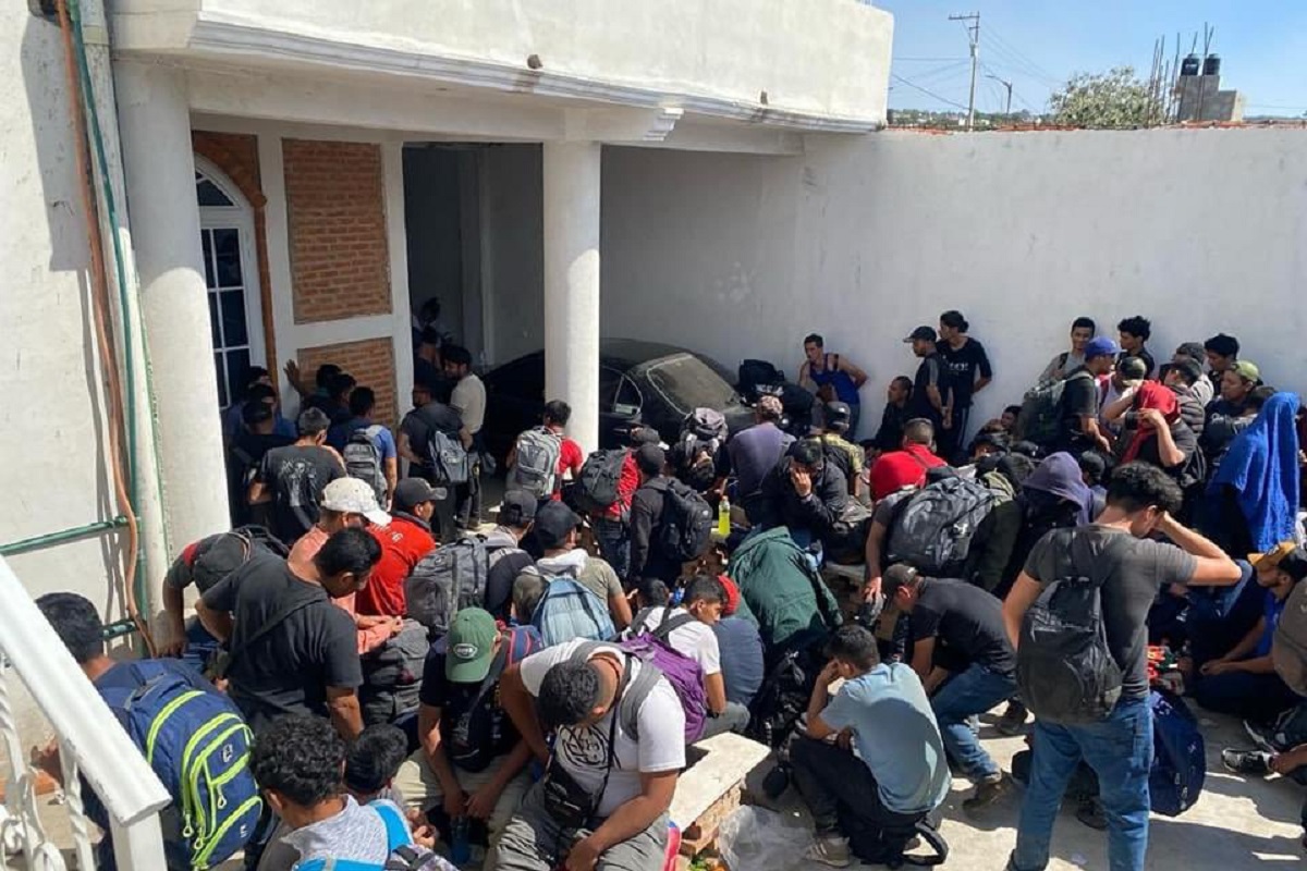 Rescatan a 270 migrantes centroamericanos hacinados en un domicilio de Ciudad Serdán 1 rescatan a migrantes en chalchicomula de sesma