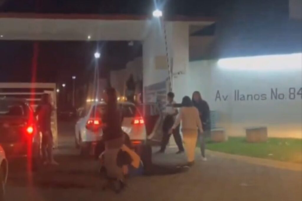 vecinos de Bosques de San Sebastián se pelean 2024