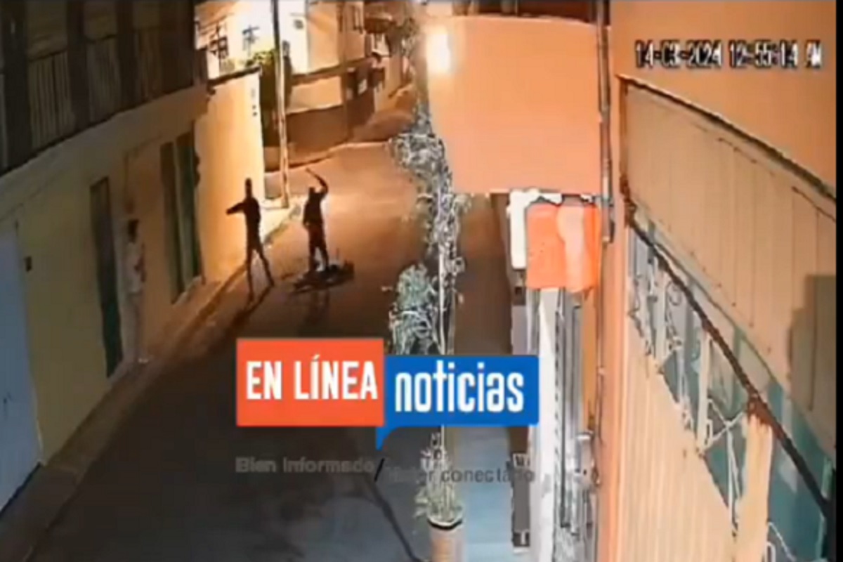 VIDEO: Golpean a jóvenes con un martillo en violento asalto en la colonia Villa Universidades 1 Golpean a jóvenes con un martillo en violento asalto en la colonia Villa Universidades