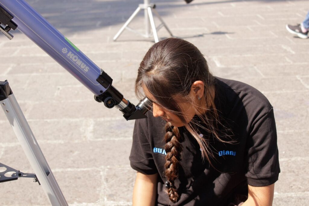 FOTOSVIDEOS Asi viven los poblanos el eclipse total de Sol 6