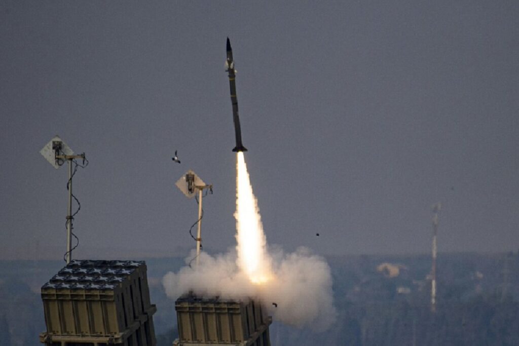 Israel ataca a ciudad de Irán y al sur de Siria