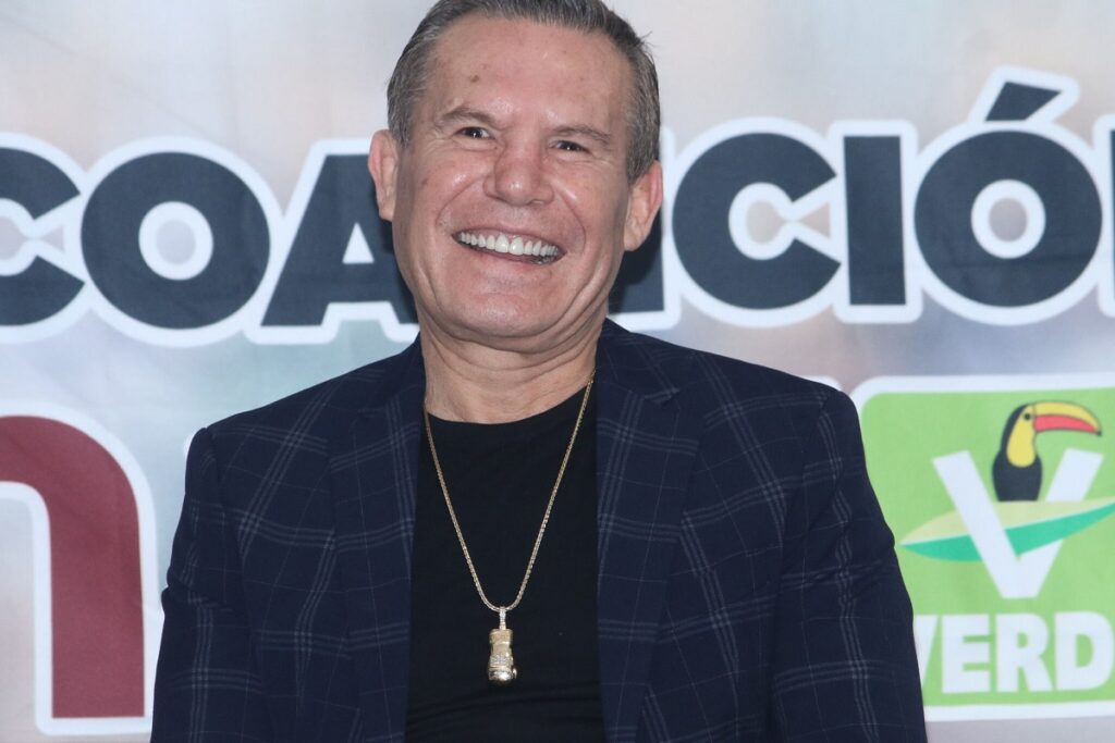 Julio César Chávez respalda a Armenta; promete combatir adicciones y promover el boxeo en Puebla