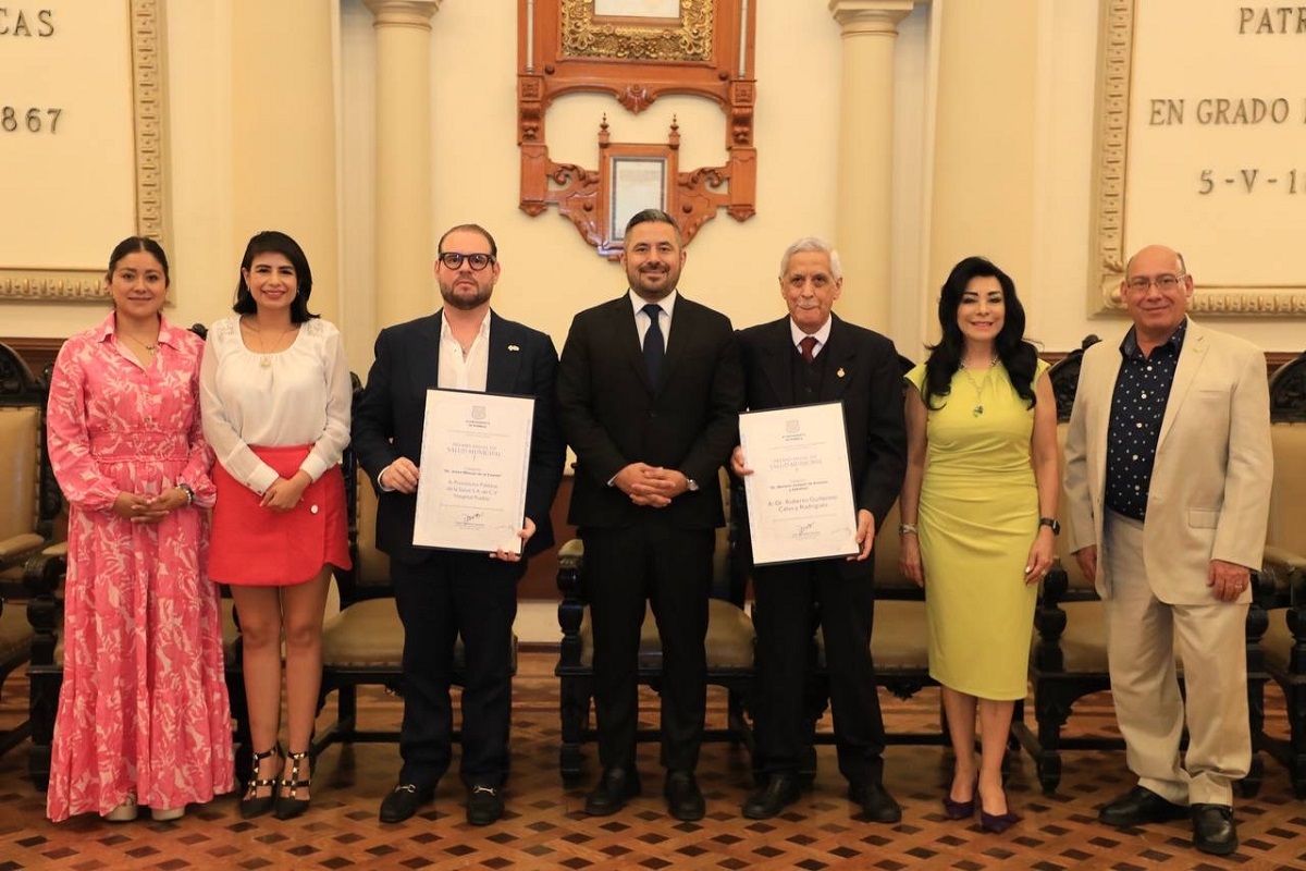Ayuntamiento de Puebla entrega Premio Anual en Salud Municipal 2024 1 PHOTO 2024 04 22 13 00 19