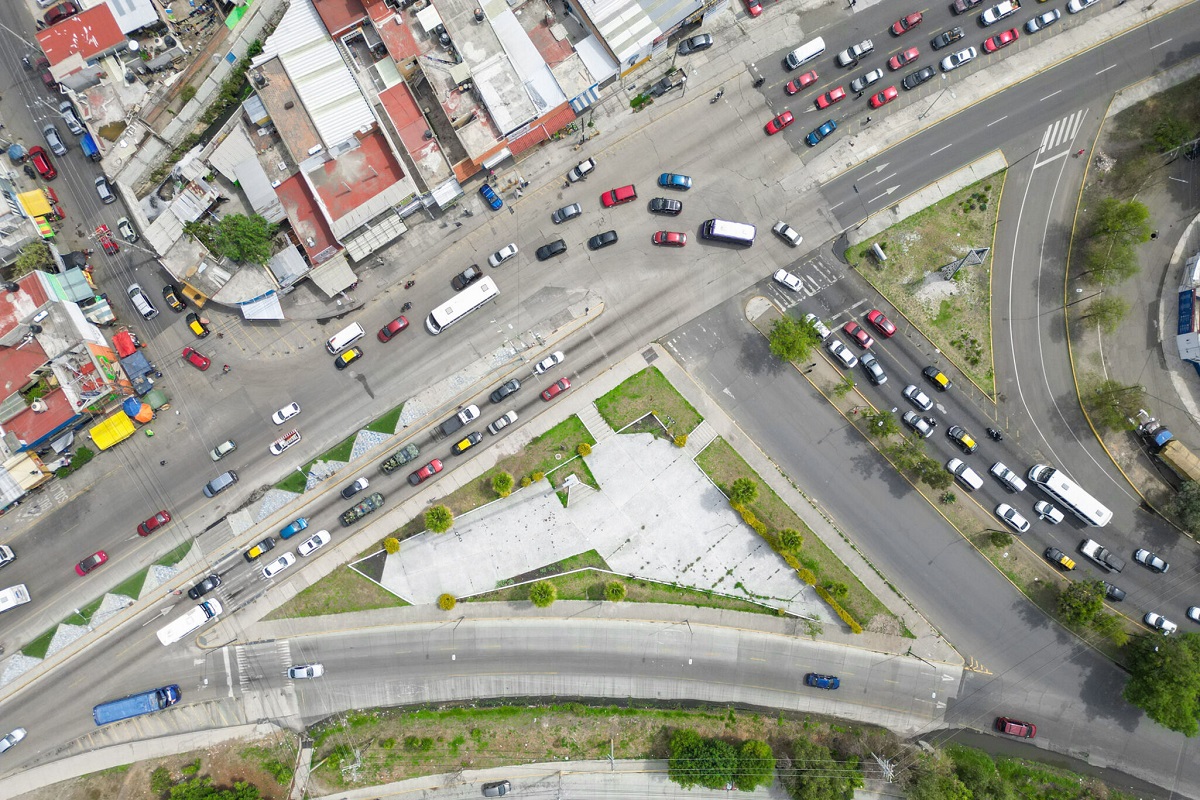 Por construcción de puente vehicular, habrá reducción de carril en el entronque de Amalucan
