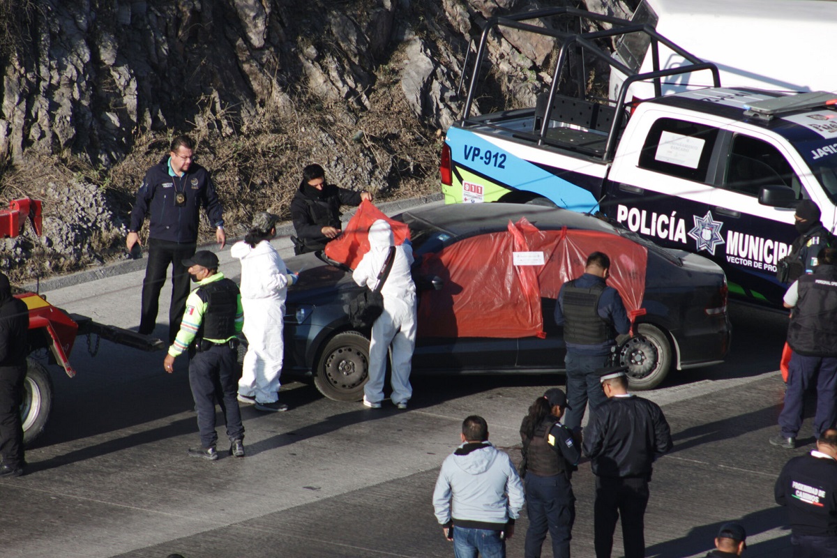 Fueron 7 cuerpos encontrados en el Periférico Ecológico; investigan disputa entre grupos criminales 1 Restos humanos en Periférico Sergio Salomón llama a las fuerzas de seguridad para dar certeza a poblanos