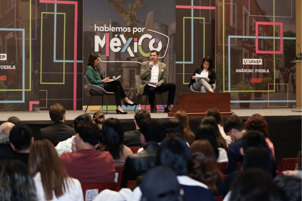 alejandro armenta alumnos upaep