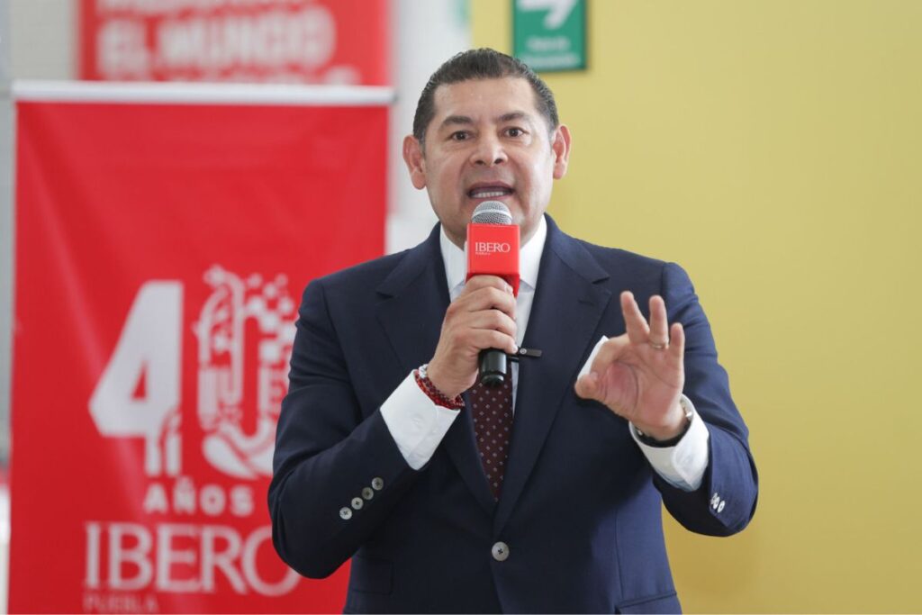 Alejandro Armenta promete fiscalía para vigilar a funcionarios