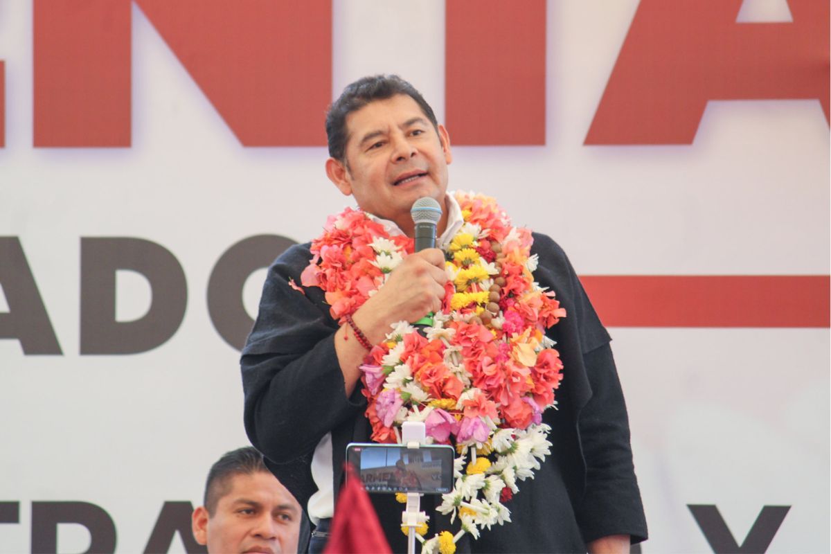 Alcalde de Cuetzalan niega permisos para mitin de Morena; Armenta lo llama "tirano" 1 Alejandro Armenta llama tirano a edil de Cuetzalan