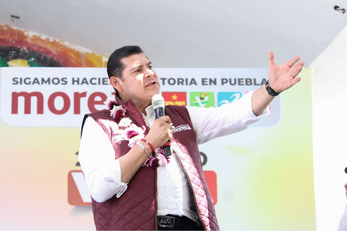 Armenta defiende a Araceli Celestino y pide voto a favor de candidatos en Tehuacán 1 Alejandro Armenta respalda a Araceli Celestino en Tehuacán