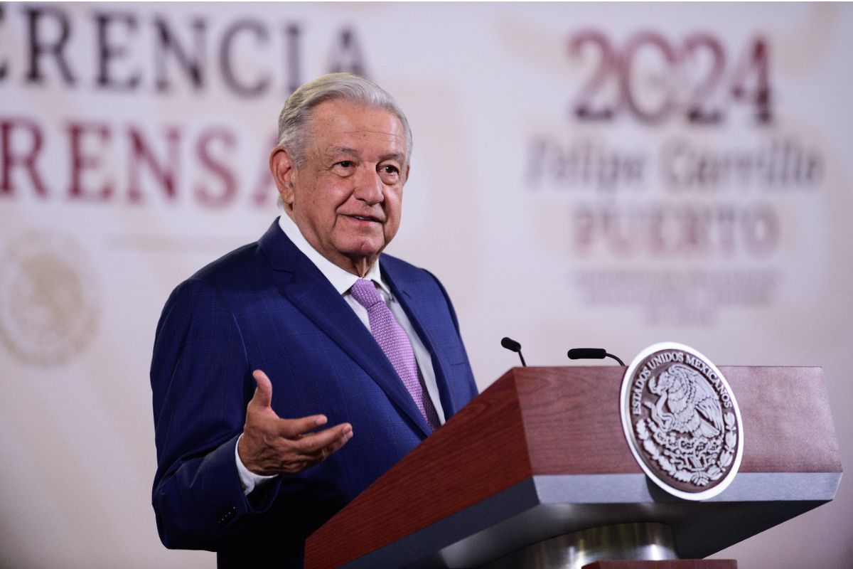 Encapuchados que interceptan a Claudia Sheinbaum en Chipas es montaje de Latinus: AMLO 1 encapuchados que interceptaron a Claudia Sheinbaum es montaje: AMLO