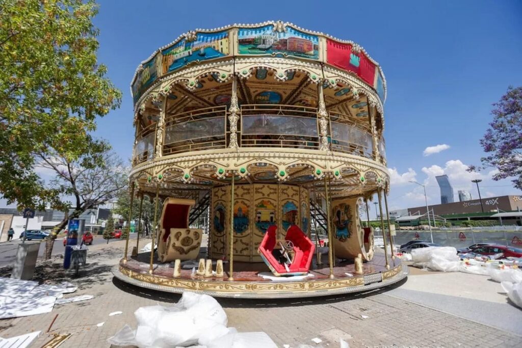 carrusel de parque Sendela en Angelópolis