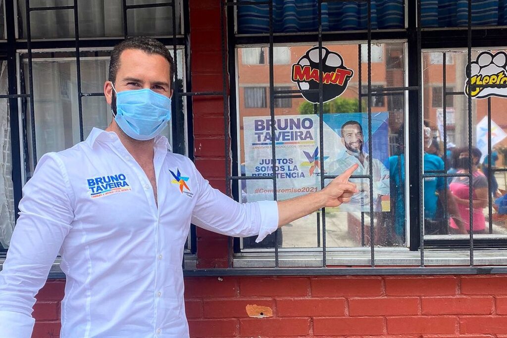 Colectivos cuestiona a suplente de Mario Riestra por declaraciones sobre la Ley Vicaria