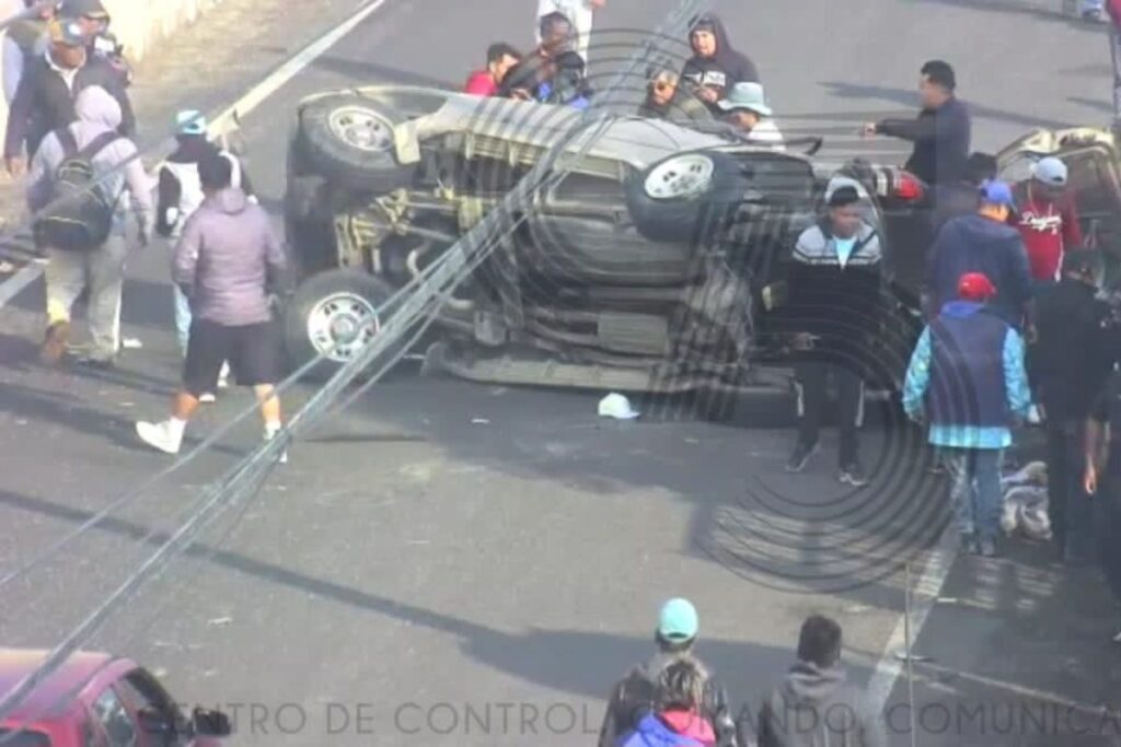 camioenta cae del puente de la federal México-Veracruz