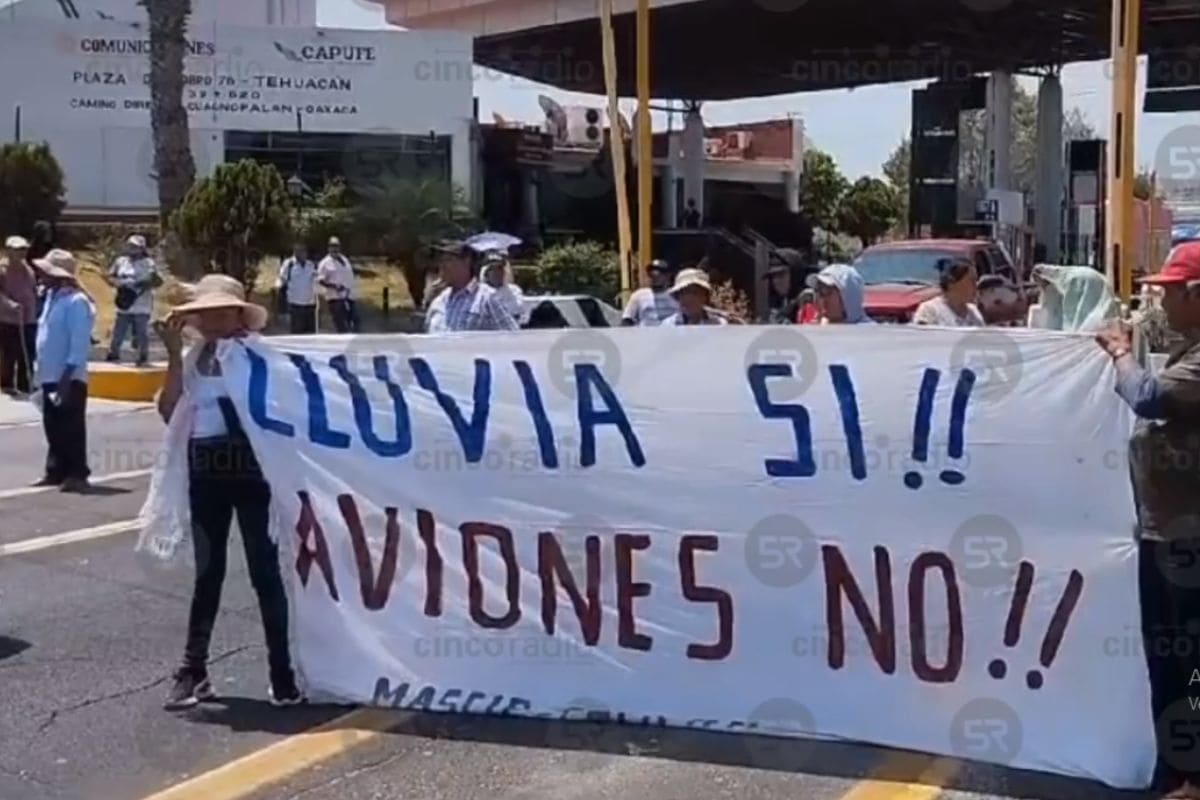 Campesinos bloquean por más de 1 hora la carretera Cuacnopalan-Oaxaca 1 bloquena la Cuacnopalan-Oaxaca