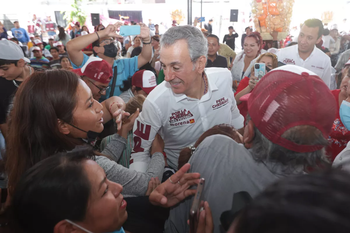 “¿Si es tan buena la seguridad en Puebla para que pide más?”, le dice Pepe Chedraui a Mario Riestra 1 candidatos Pepe Chedraui Alejandro Armenta Unidad Habitacional de Xilotzingo 2