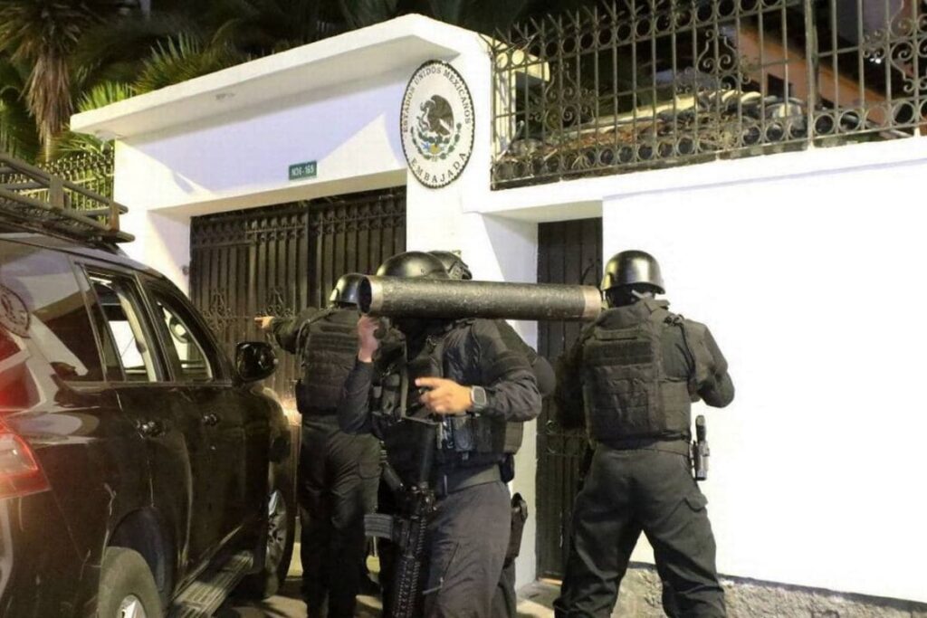 Ecuador contrademanda a México